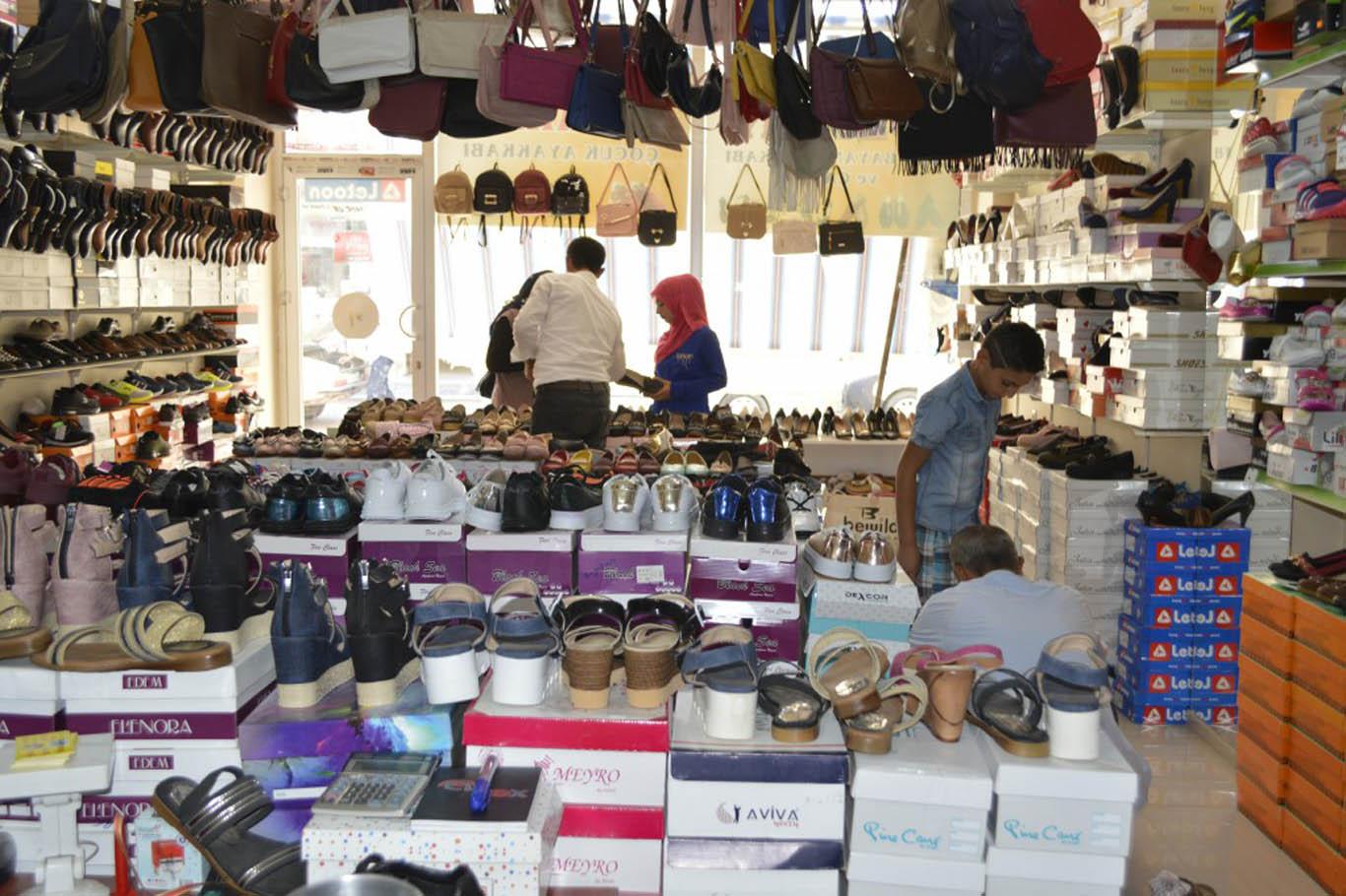 Hilvan'da ayakkabıcılar bayramlık alışverişinde durgunluk yaşıyor